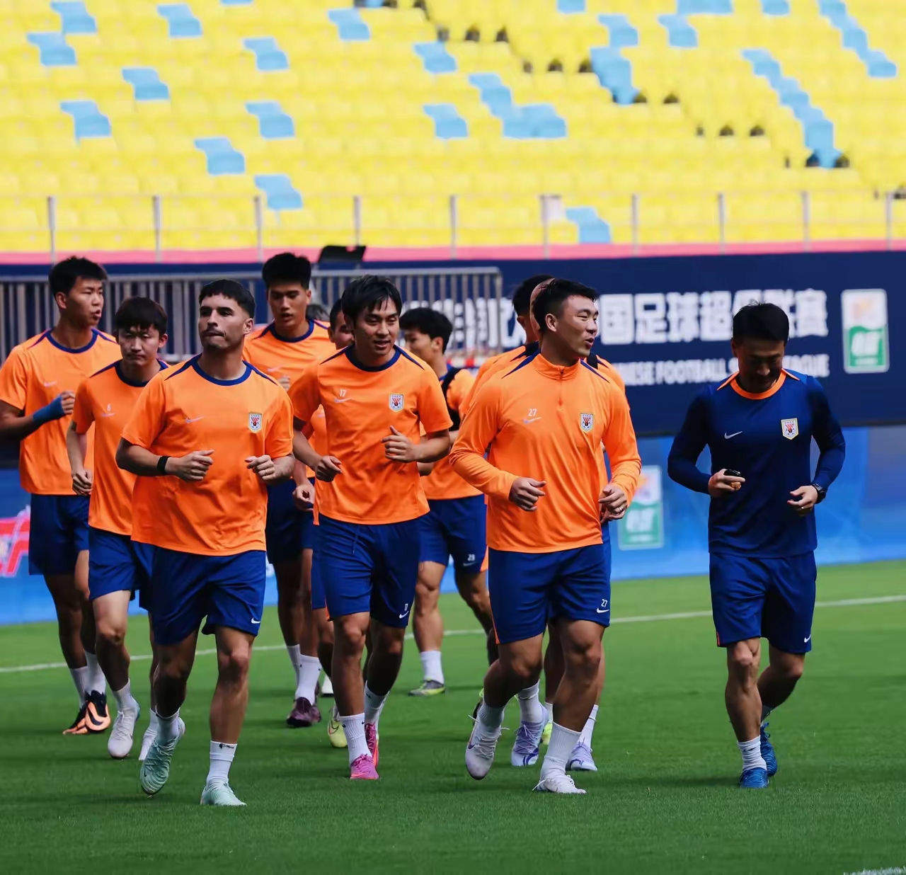 山东男篮迎德甲关键赛，转会期防线松动，信心回归，身体对抗强度拉满的简单介绍