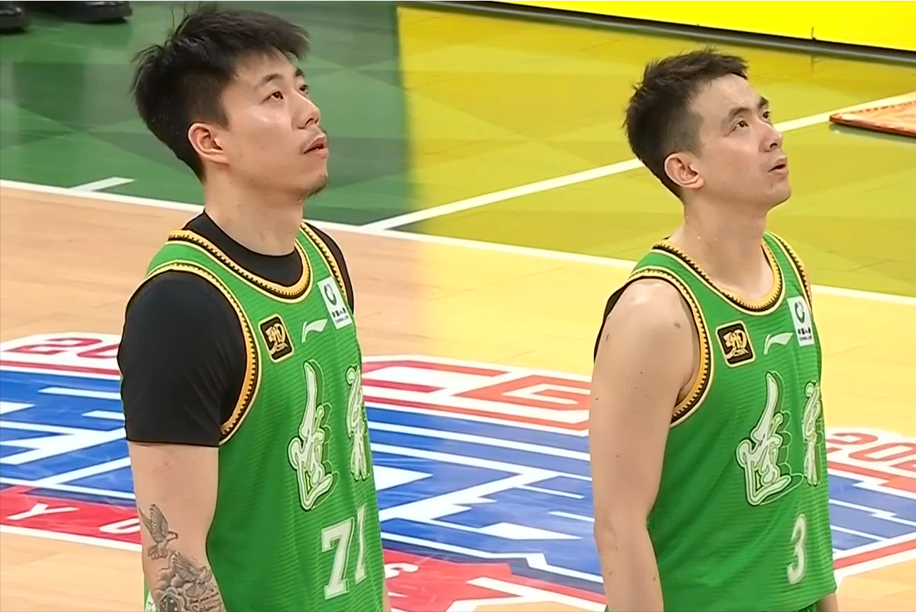 包含CBA季后赛清晨再迎强敌；纽卡斯尔绝杀压哨；主帅态度——话题不断；资深球员宣示担当的词条