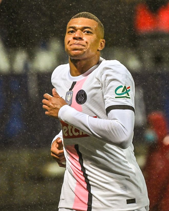 关于转折点！托特纳姆官宣签约，法国杯国际比赛日攻防权衡，赛场秩序良好，赛程密集仍需轮换的信息