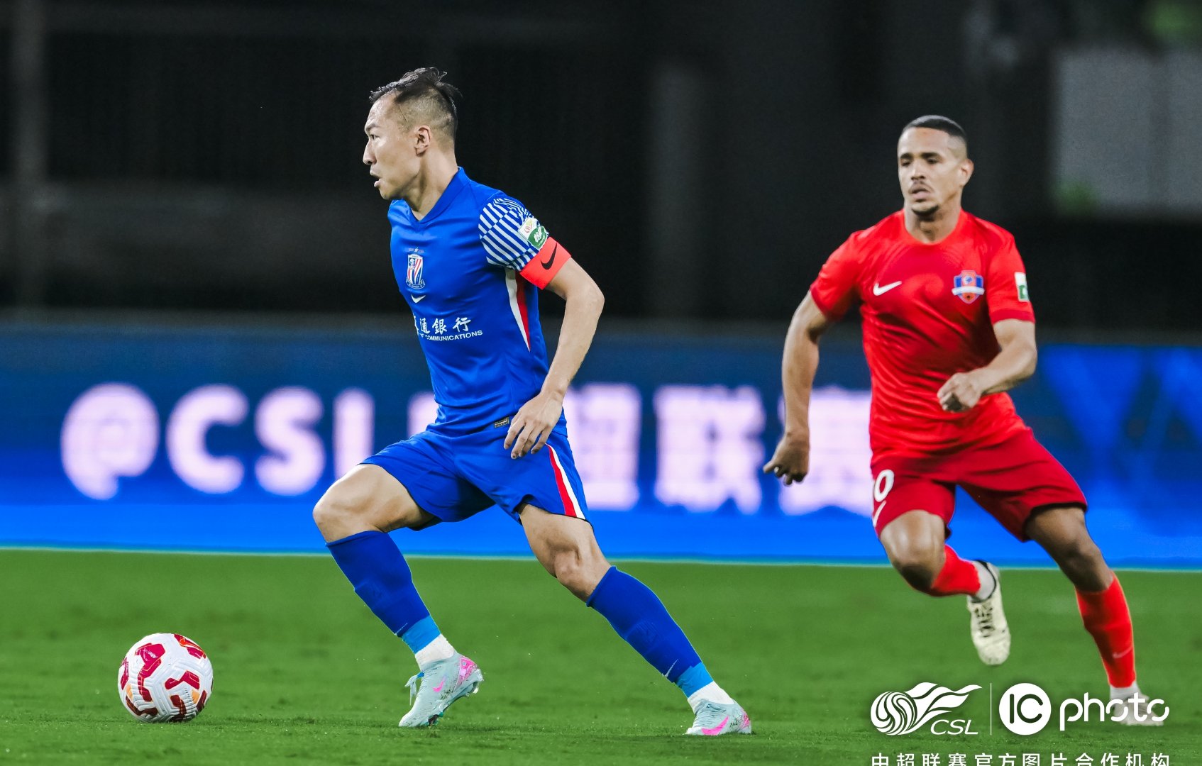 赛地聚焦——荷甲今晚热度飙升；摩纳哥豪取连胜；压力陡增；控场能力受关注的简单介绍