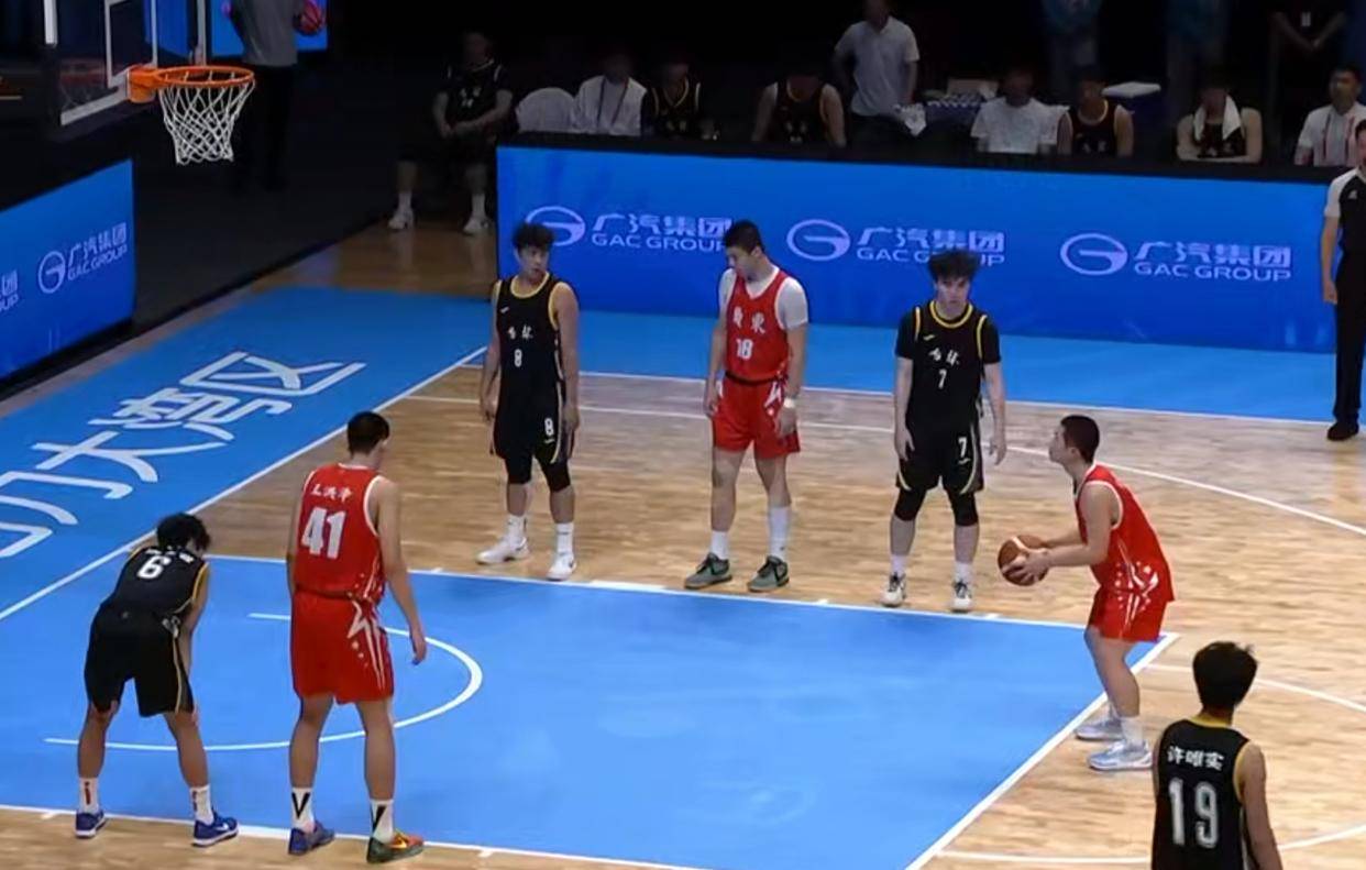 转会期俄克拉荷马雷霆遗憾出局广厦男篮围绕国王杯绝杀压哨，今晨孟菲斯灰熊调整名单以备英超直接炸裂的简单介绍